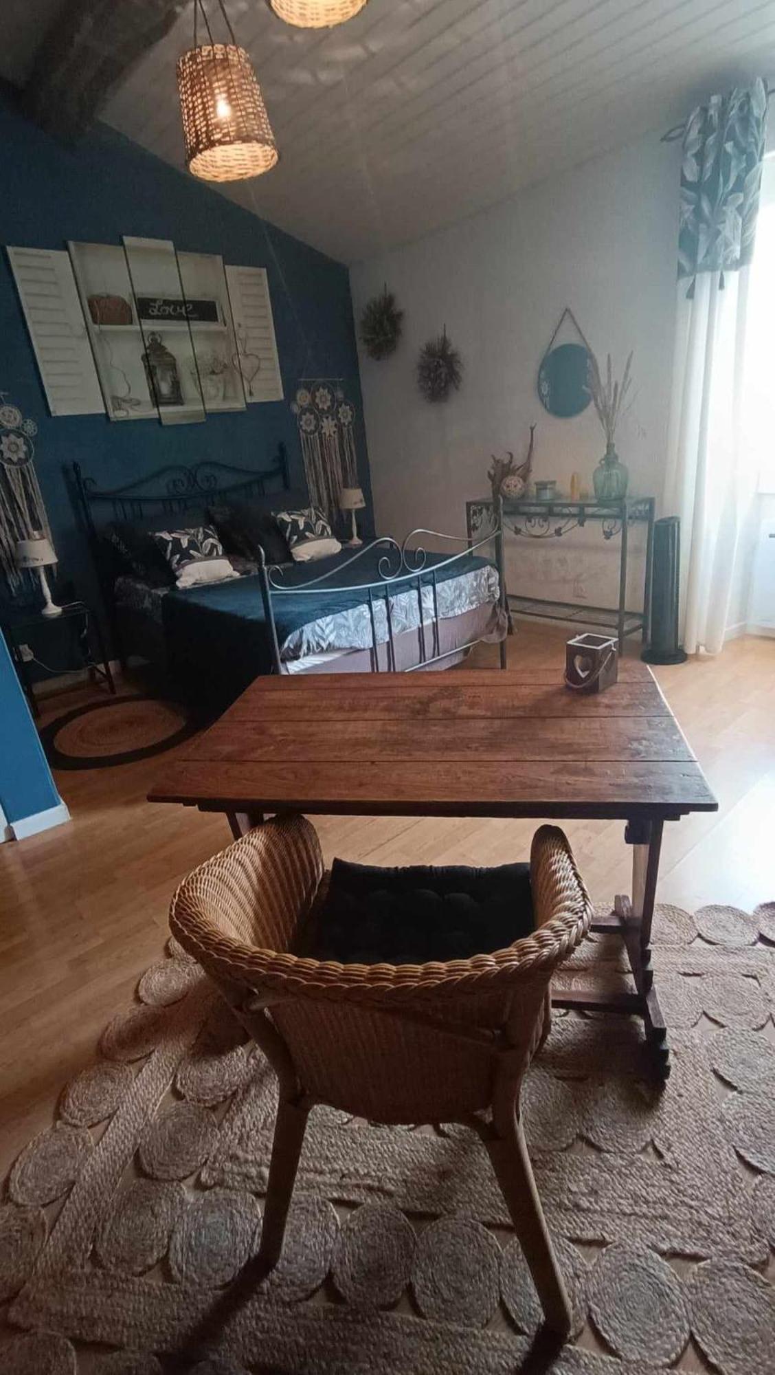 Meuble De Tourisme Petit Chail Saint Savinien Zewnętrze zdjęcie